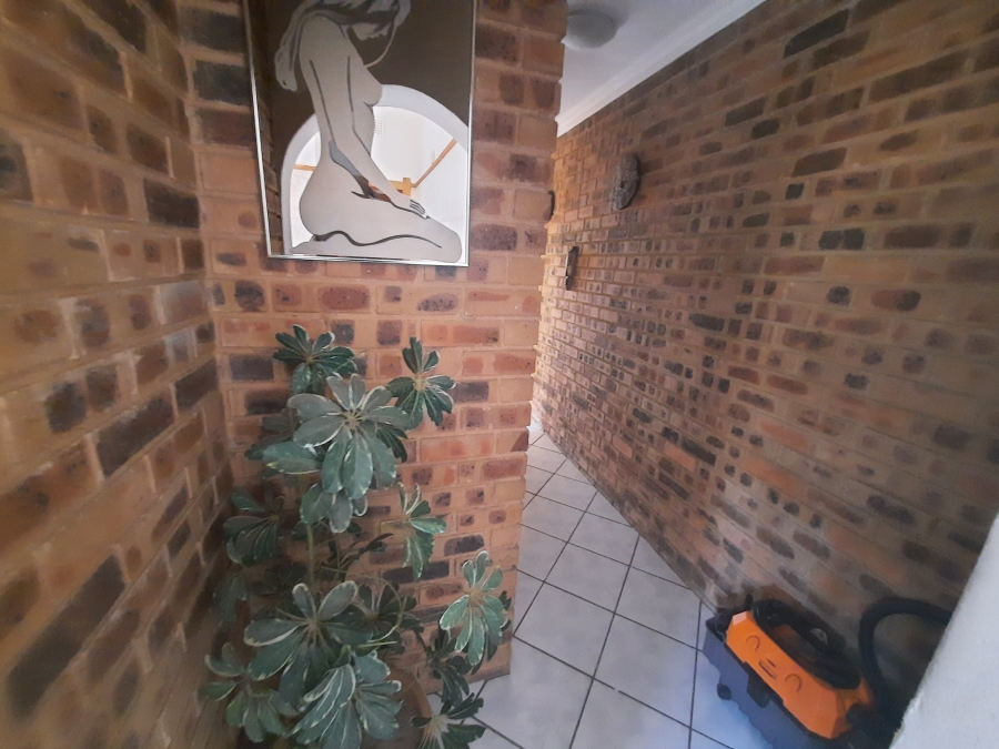 4 Bedroom Property for Sale in Primrose Gauteng