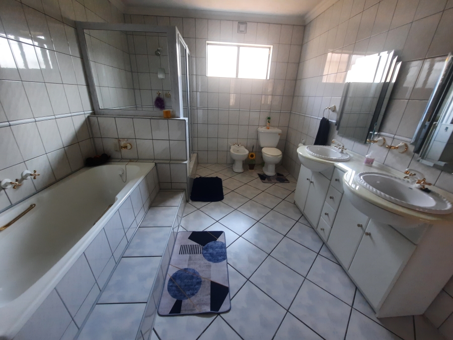 4 Bedroom Property for Sale in Primrose Gauteng
