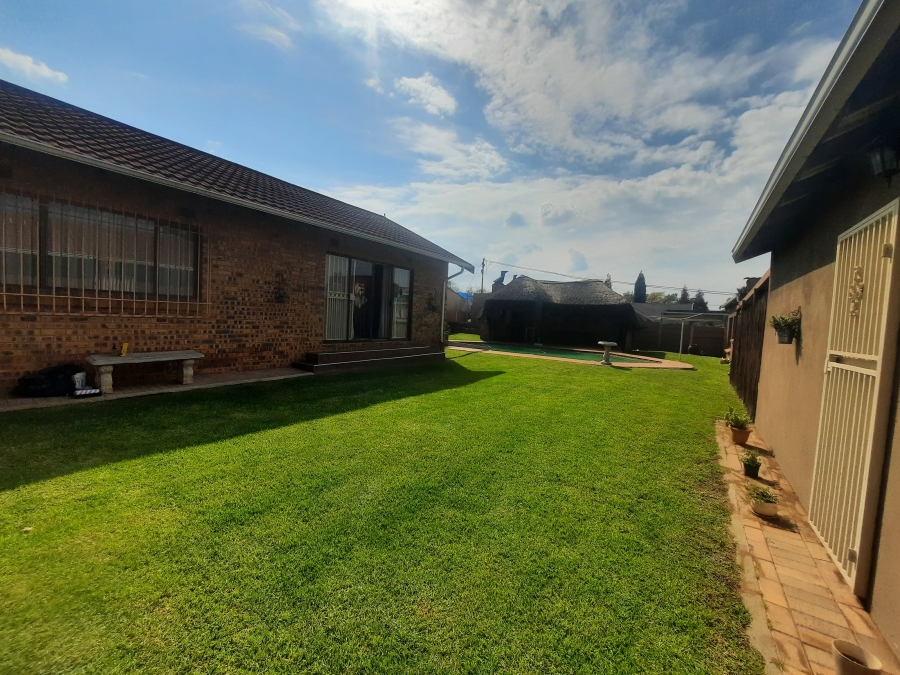 4 Bedroom Property for Sale in Primrose Gauteng