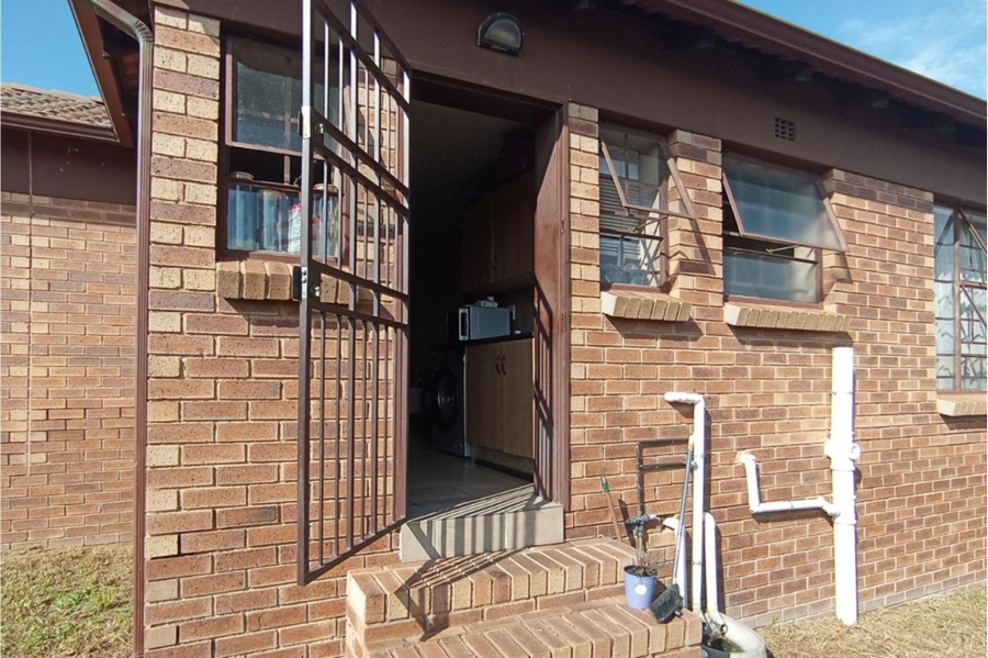 3 Bedroom Property for Sale in Olievenhoutbosch Gauteng