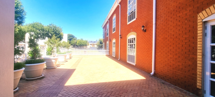 To Let commercial Property for Rent in Bryanston Gauteng