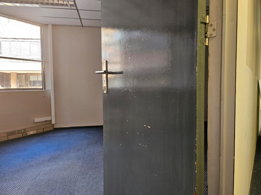 To Let commercial Property for Rent in Die Hoewes Gauteng
