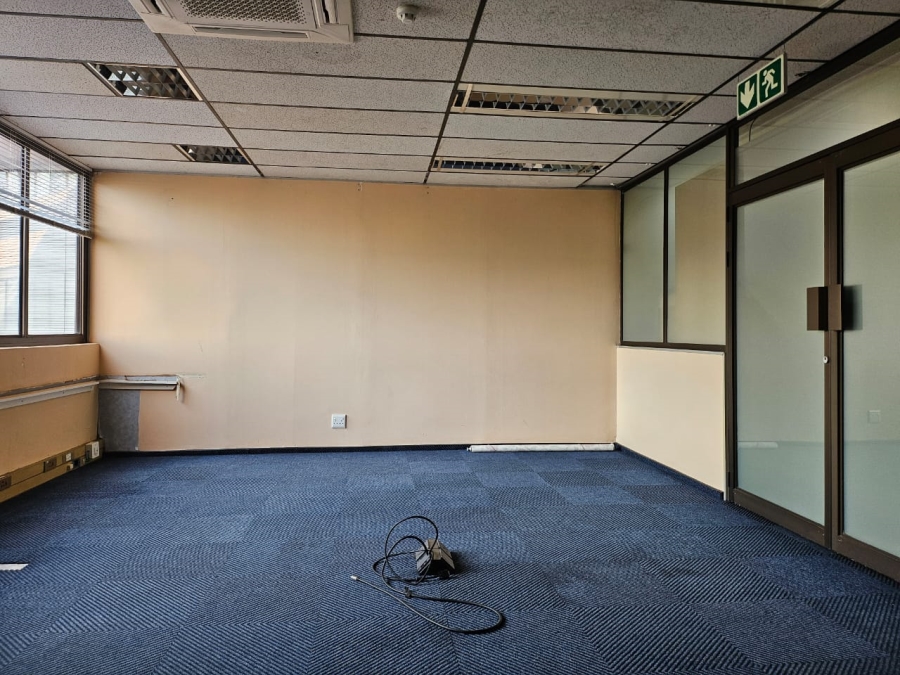 To Let commercial Property for Rent in Die Hoewes Gauteng