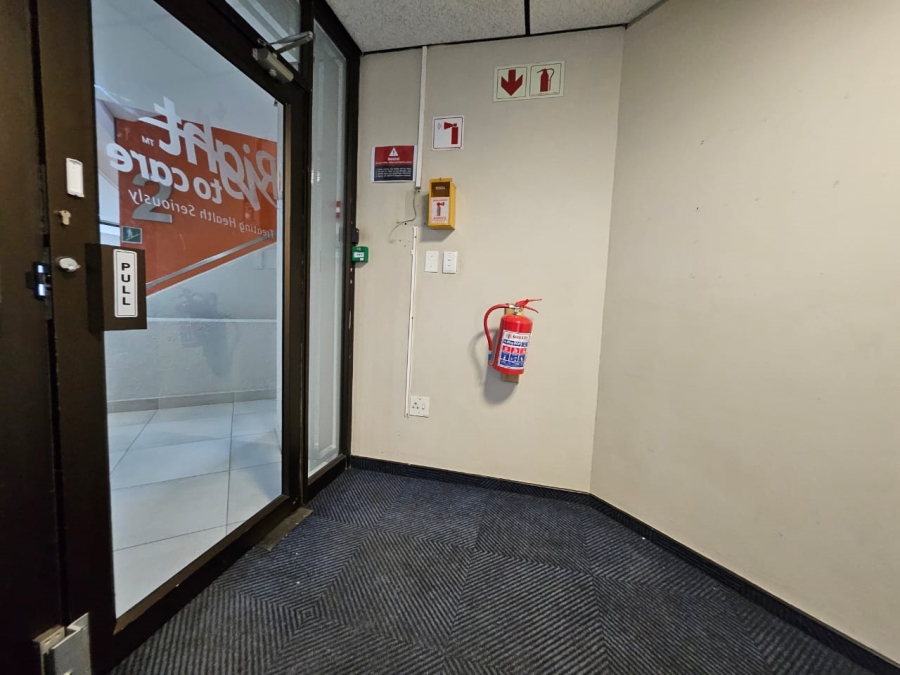 To Let commercial Property for Rent in Die Hoewes Gauteng