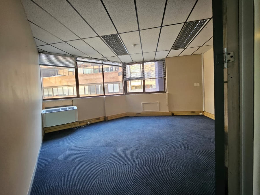 To Let commercial Property for Rent in Die Hoewes Gauteng