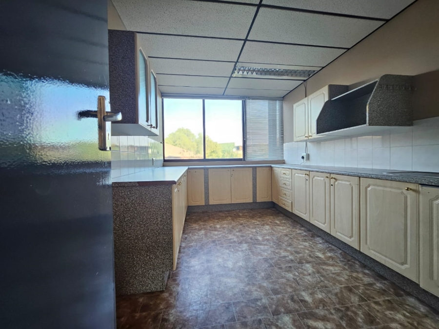 To Let commercial Property for Rent in Die Hoewes Gauteng