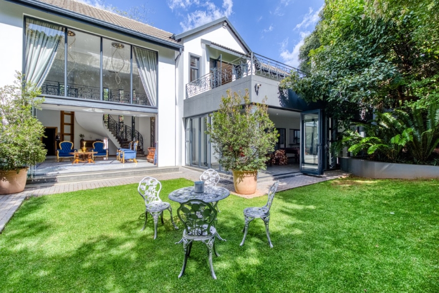 To Let 5 Bedroom Property for Rent in Illovo Gauteng