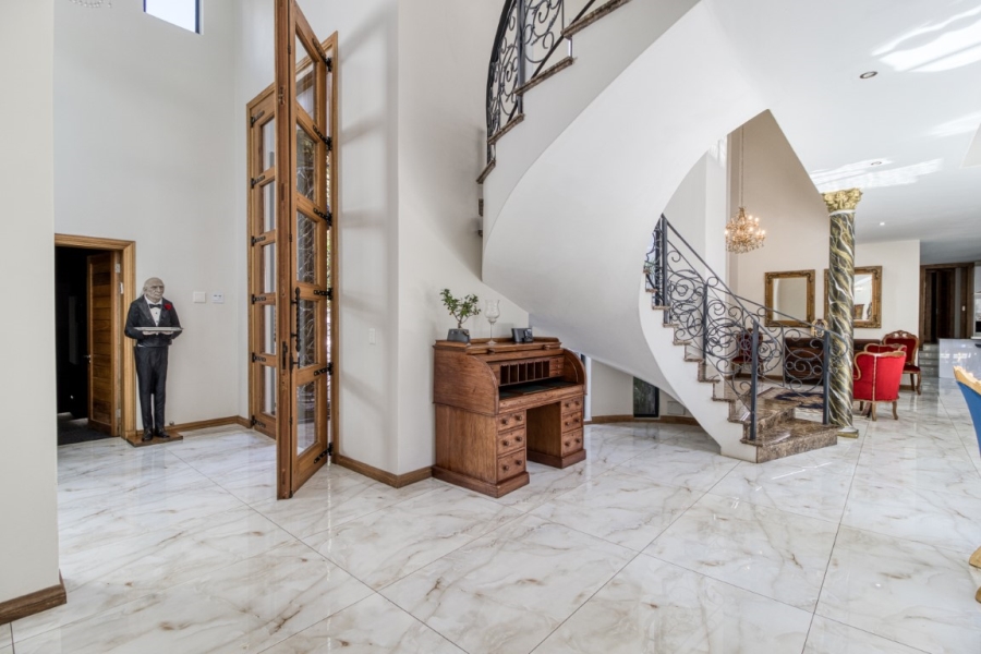 To Let 5 Bedroom Property for Rent in Illovo Gauteng