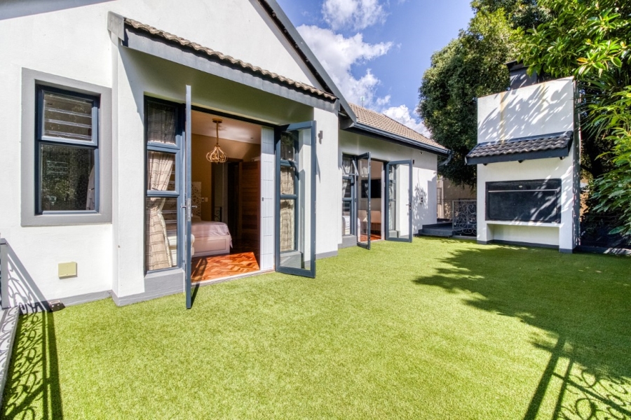 To Let 5 Bedroom Property for Rent in Illovo Gauteng