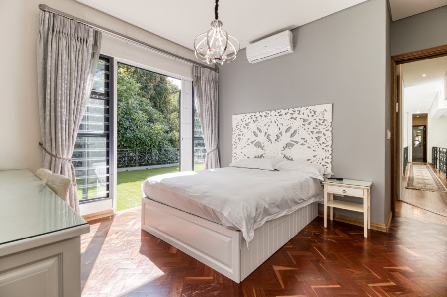 To Let 5 Bedroom Property for Rent in Illovo Gauteng