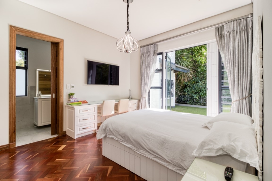 To Let 5 Bedroom Property for Rent in Illovo Gauteng