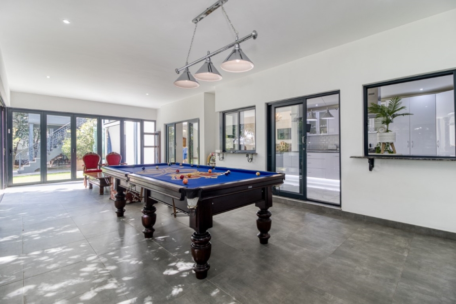 To Let 5 Bedroom Property for Rent in Illovo Gauteng