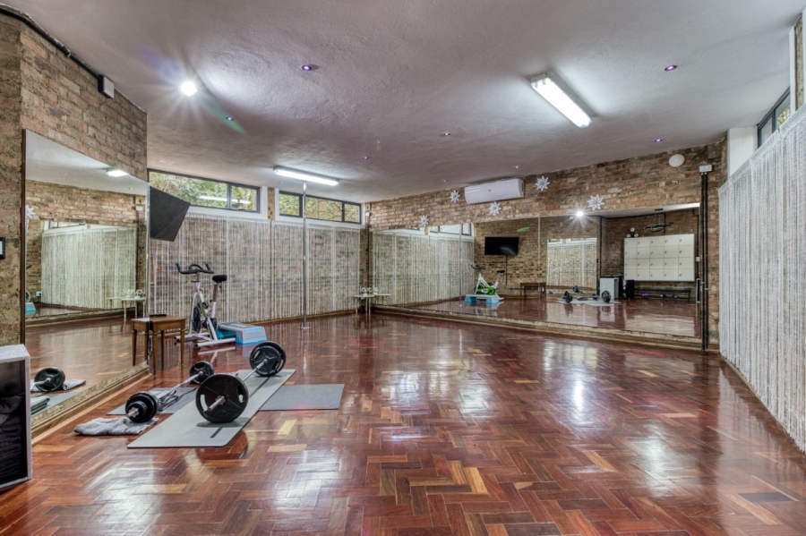 To Let 5 Bedroom Property for Rent in Illovo Gauteng