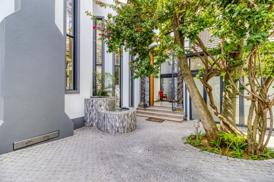 To Let 5 Bedroom Property for Rent in Illovo Gauteng