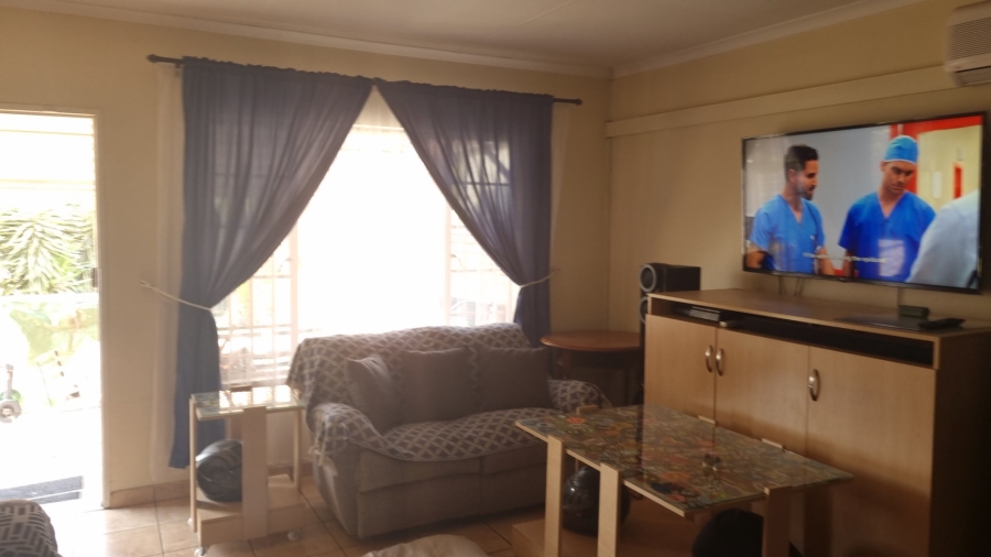 3 Bedroom Property for Sale in Annlin Gauteng