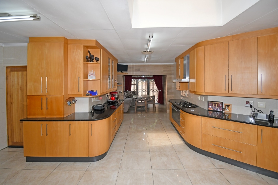 4 Bedroom Property for Sale in Atholl Gauteng