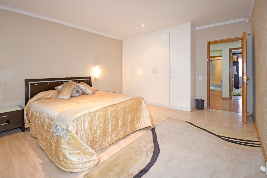 4 Bedroom Property for Sale in Atholl Gauteng