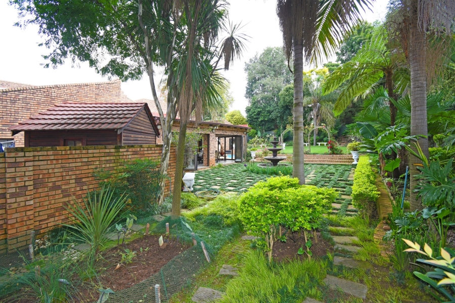 4 Bedroom Property for Sale in Atholl Gauteng
