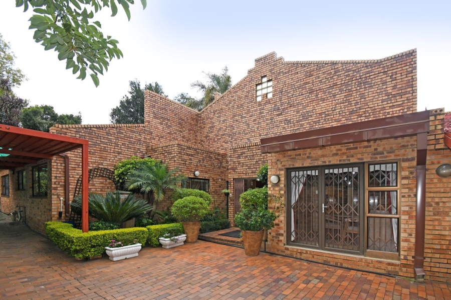 4 Bedroom Property for Sale in Atholl Gauteng