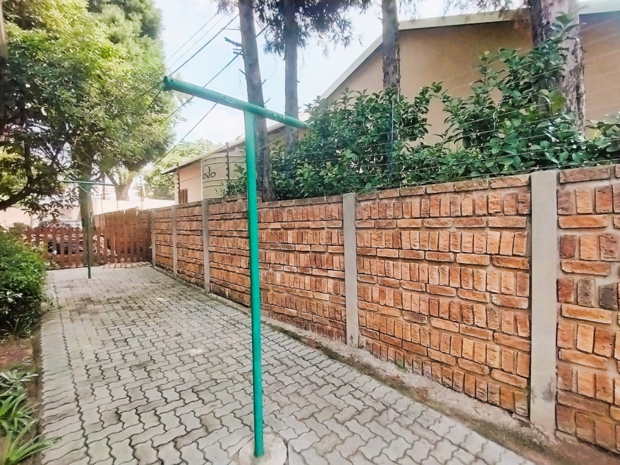 To Let 1 Bedroom Property for Rent in Paulshof Gauteng