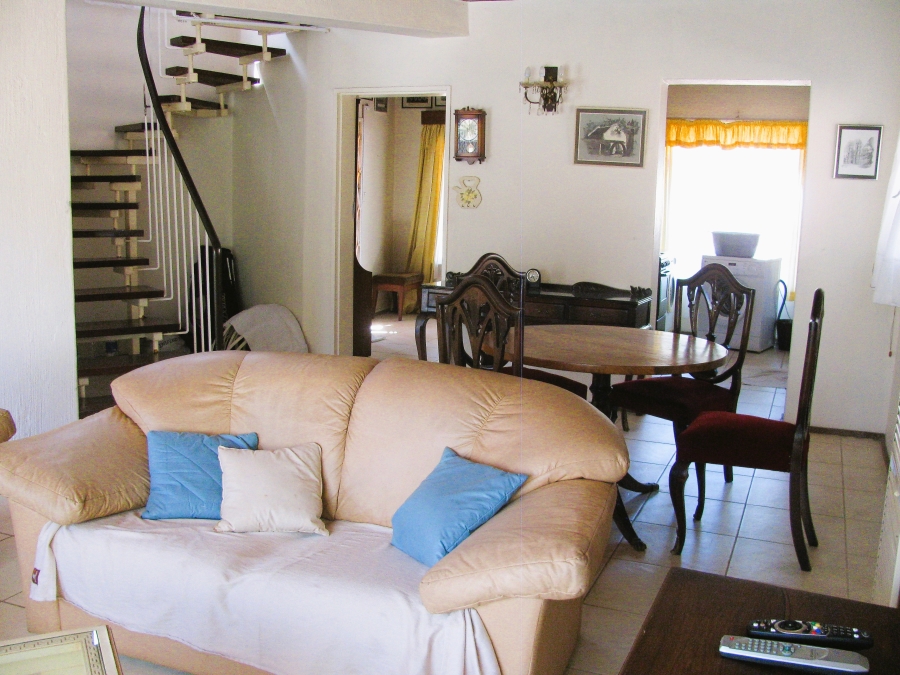 To Let 1 Bedroom Property for Rent in Paulshof Gauteng
