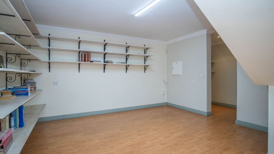 7 Bedroom Property for Sale in Cornwall Hill Gauteng