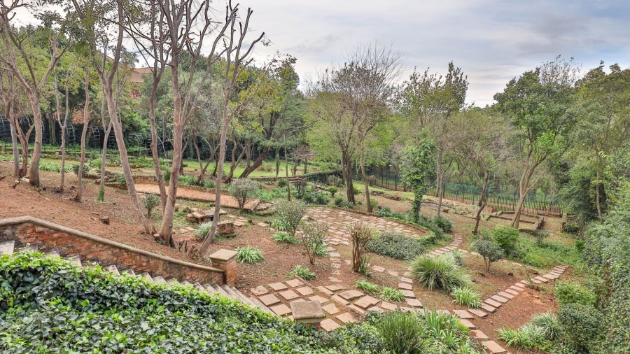 7 Bedroom Property for Sale in Cornwall Hill Gauteng