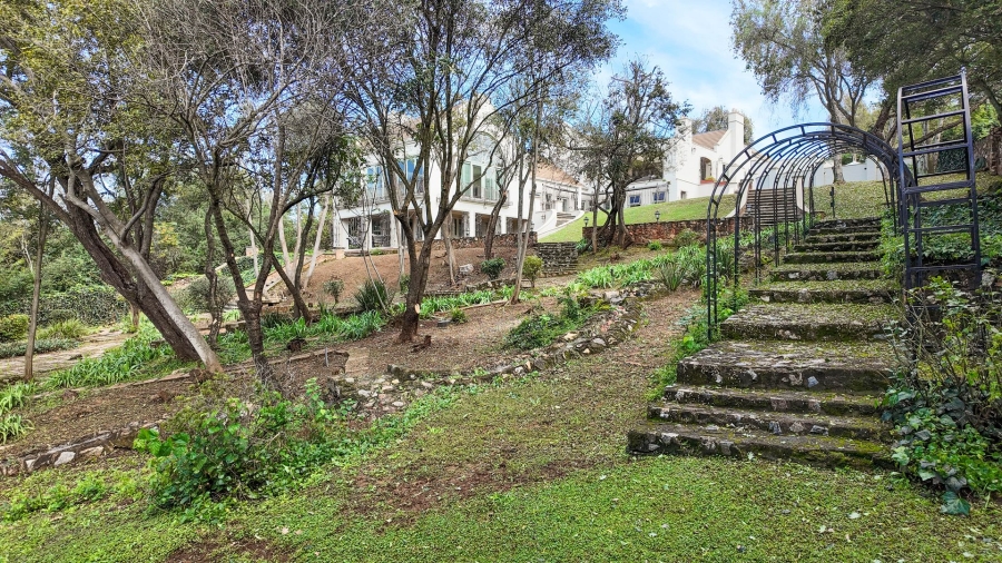 7 Bedroom Property for Sale in Cornwall Hill Gauteng