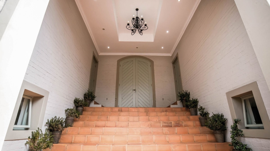 7 Bedroom Property for Sale in Cornwall Hill Gauteng