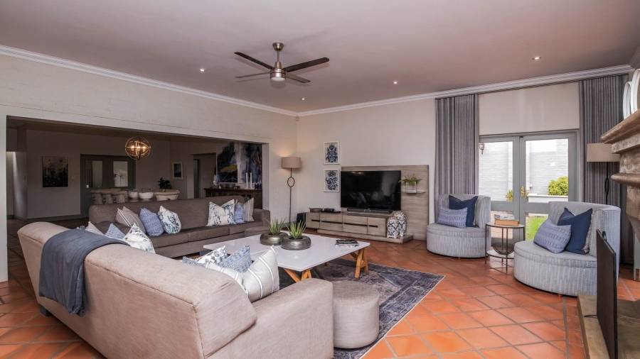 7 Bedroom Property for Sale in Cornwall Hill Gauteng