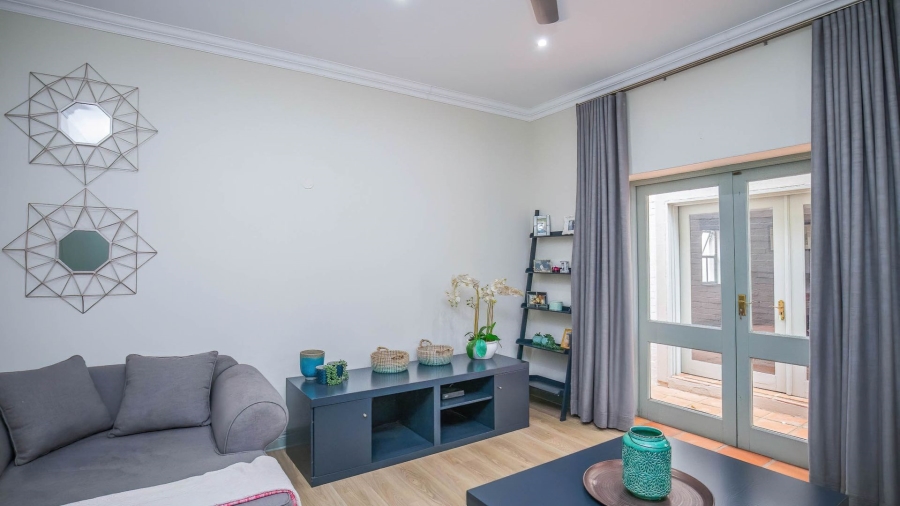 7 Bedroom Property for Sale in Cornwall Hill Gauteng