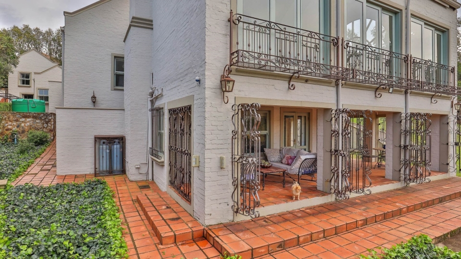 7 Bedroom Property for Sale in Cornwall Hill Gauteng