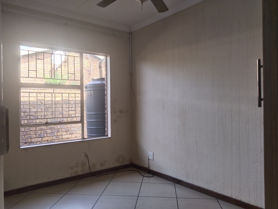 2 Bedroom Property for Sale in Rangeview Gauteng