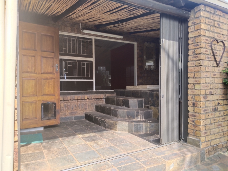 2 Bedroom Property for Sale in Rangeview Gauteng