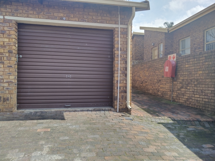 2 Bedroom Property for Sale in Rangeview Gauteng