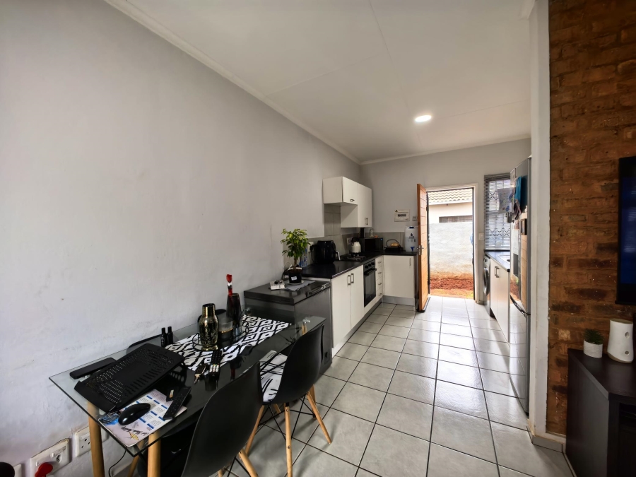 To Let 2 Bedroom Property for Rent in Clarina Gauteng