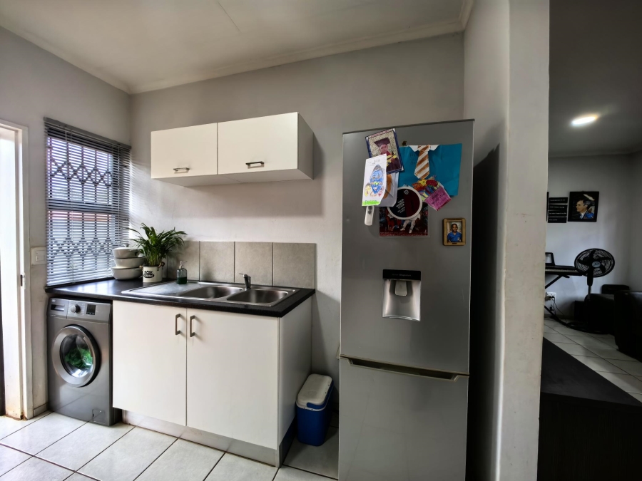 To Let 2 Bedroom Property for Rent in Clarina Gauteng
