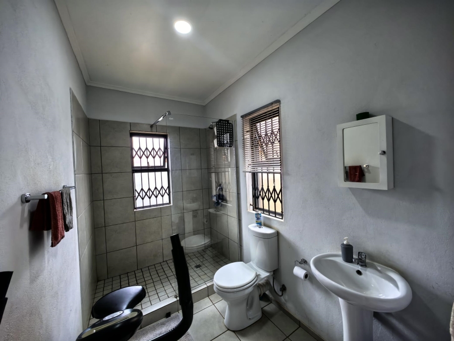 To Let 2 Bedroom Property for Rent in Clarina Gauteng