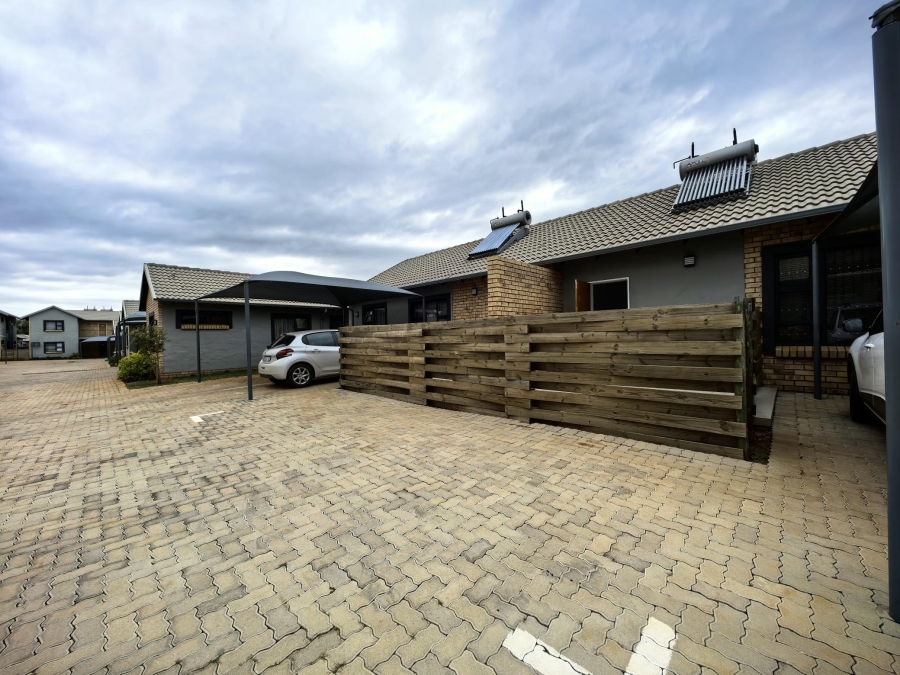 To Let 2 Bedroom Property for Rent in Clarina Gauteng