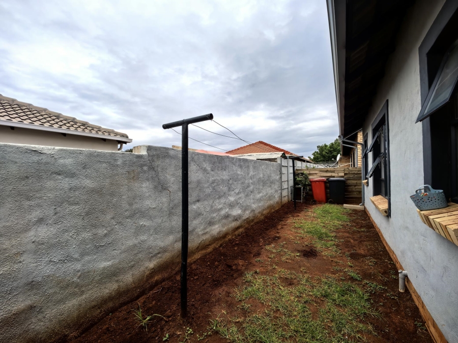 To Let 2 Bedroom Property for Rent in Clarina Gauteng