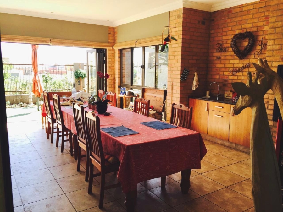 4 Bedroom Property for Sale in The Meadows Gauteng