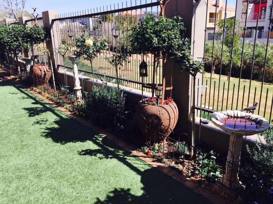 4 Bedroom Property for Sale in The Meadows Gauteng