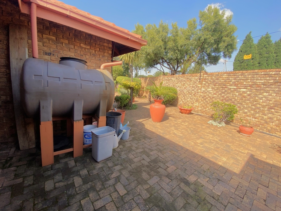 3 Bedroom Property for Sale in Florida Park Gauteng