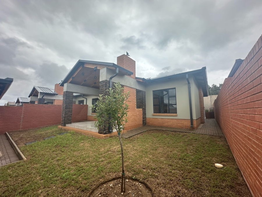 3 Bedroom Property for Sale in Six Fountains Residential Estate Gauteng