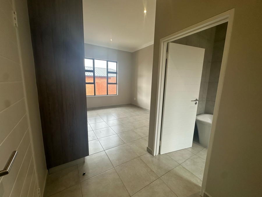 3 Bedroom Property for Sale in Six Fountains Residential Estate Gauteng