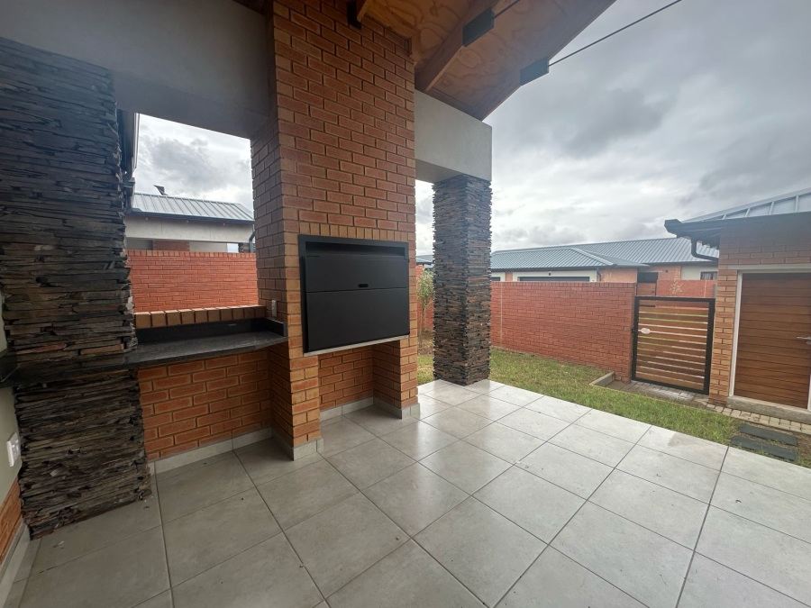 3 Bedroom Property for Sale in Six Fountains Residential Estate Gauteng