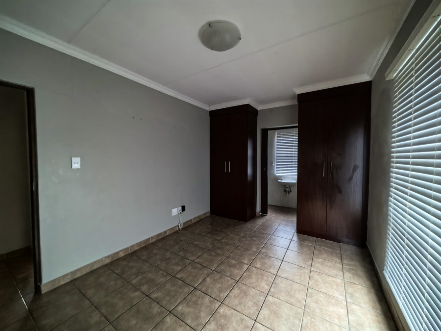To Let 4 Bedroom Property for Rent in Montana Gauteng