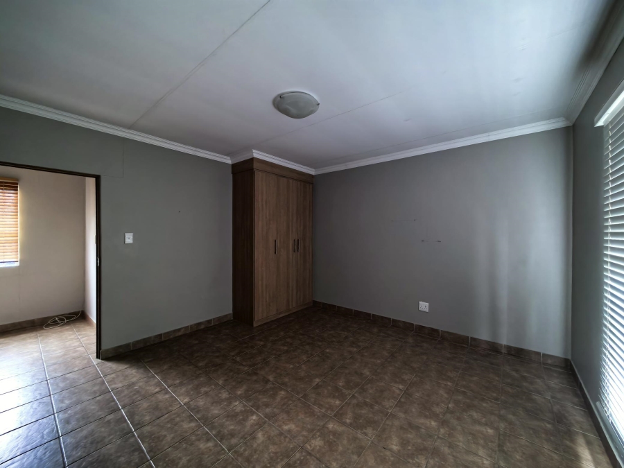 To Let 4 Bedroom Property for Rent in Montana Gauteng