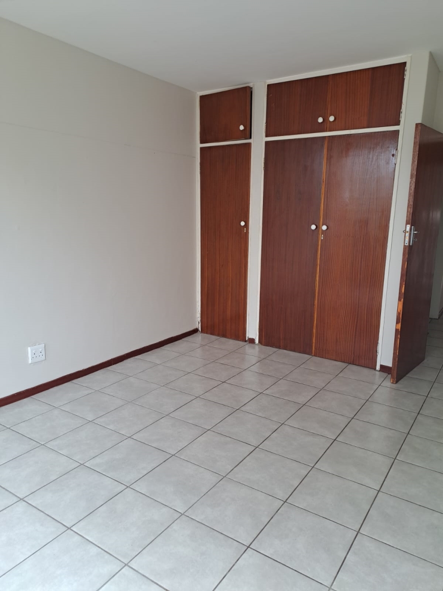 2 Bedroom Property for Sale in Kensington B Gauteng