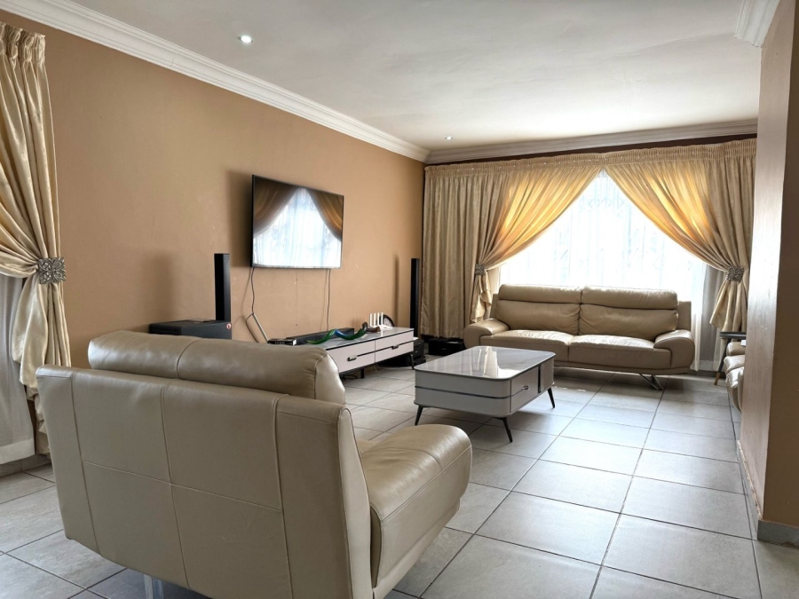 4 Bedroom Property for Sale in Chantelle Gauteng